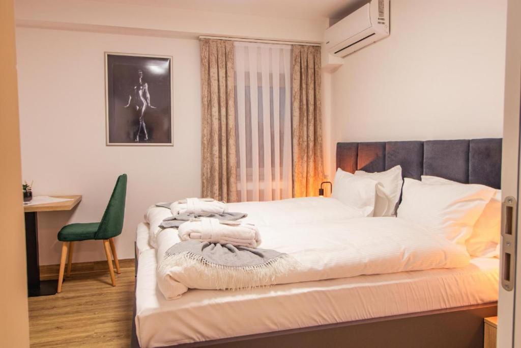 Hotel Dona Bergisch Gladbach Ngoại thất bức ảnh